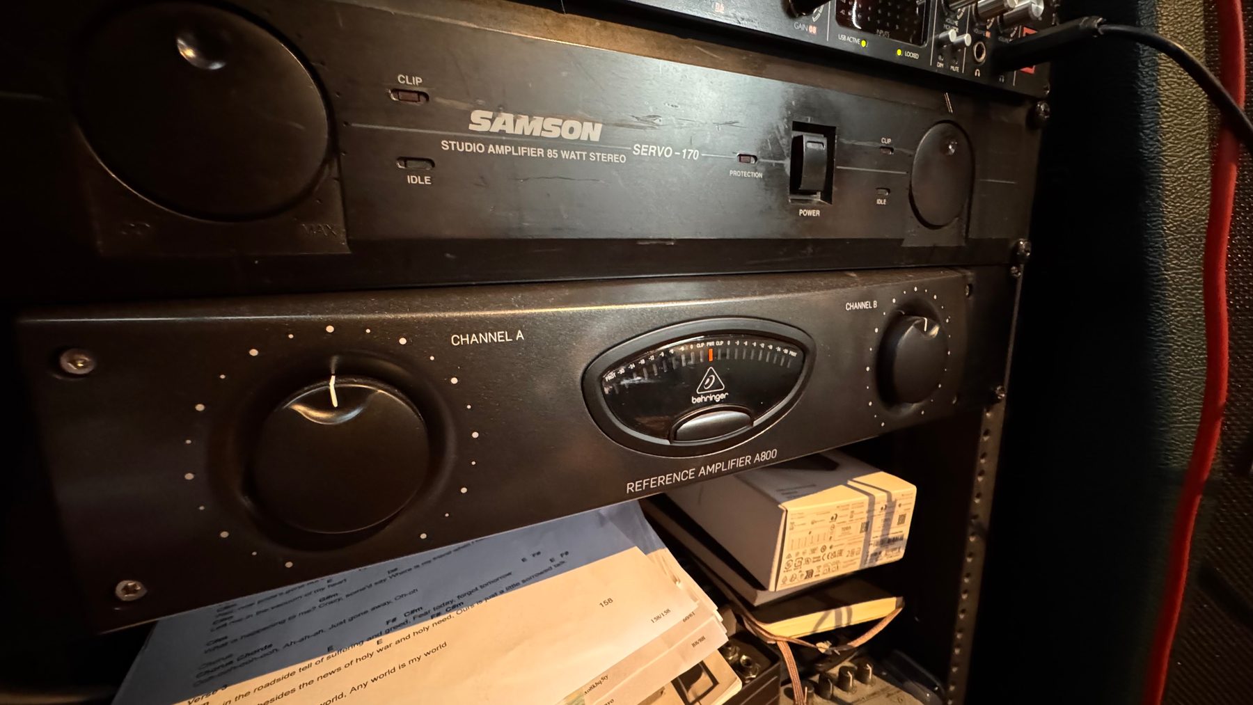 Behringer A800 Amplifier